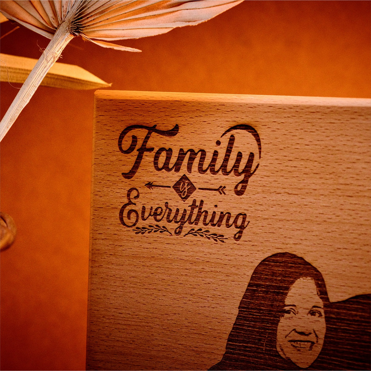 JollyHome: Personalized Wooden Plaque for Happy Family Portraits 🖼️