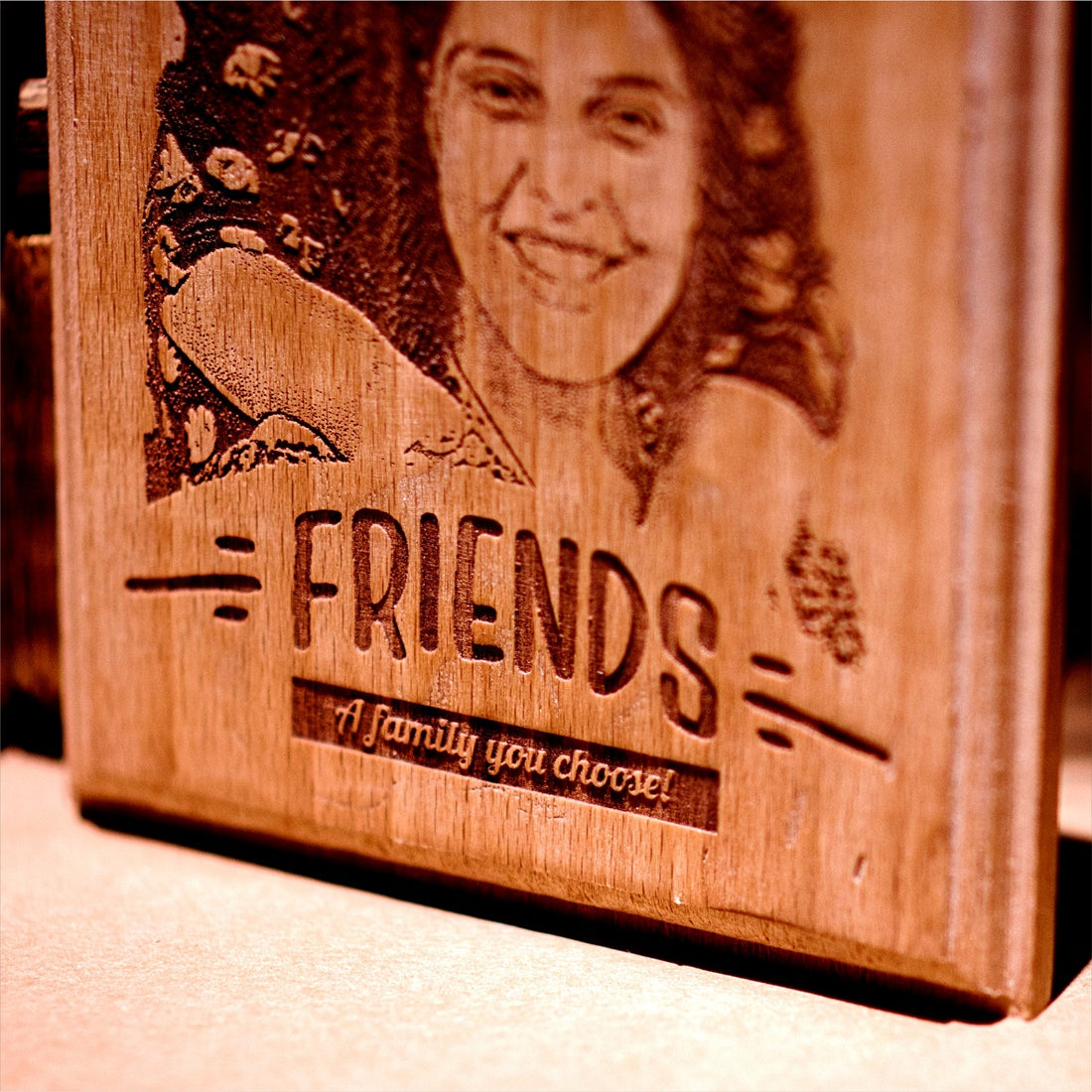 Amigo Art: Friends Photo Frame for Unforgettable Bonds