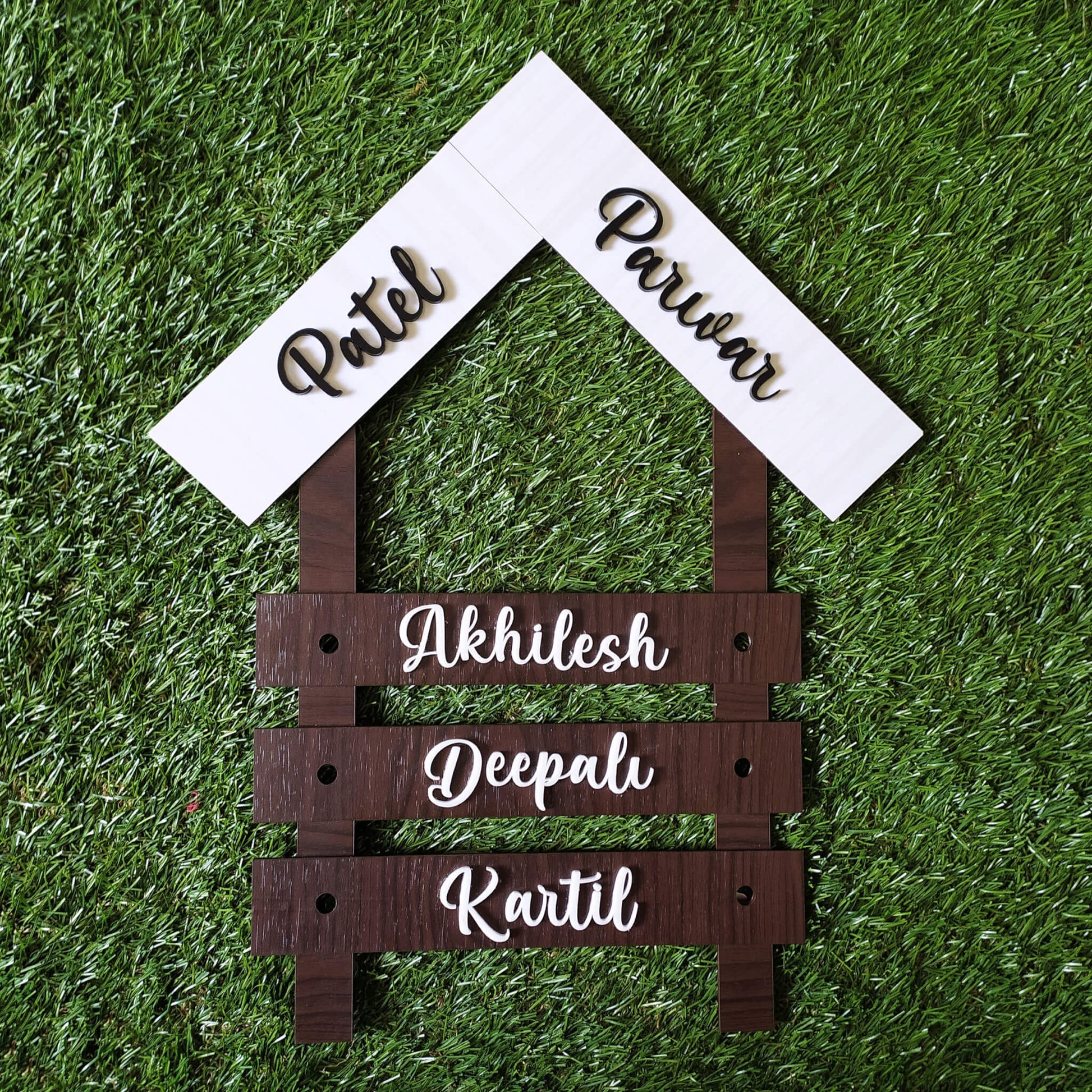 Family name plate for apartment and bungalow