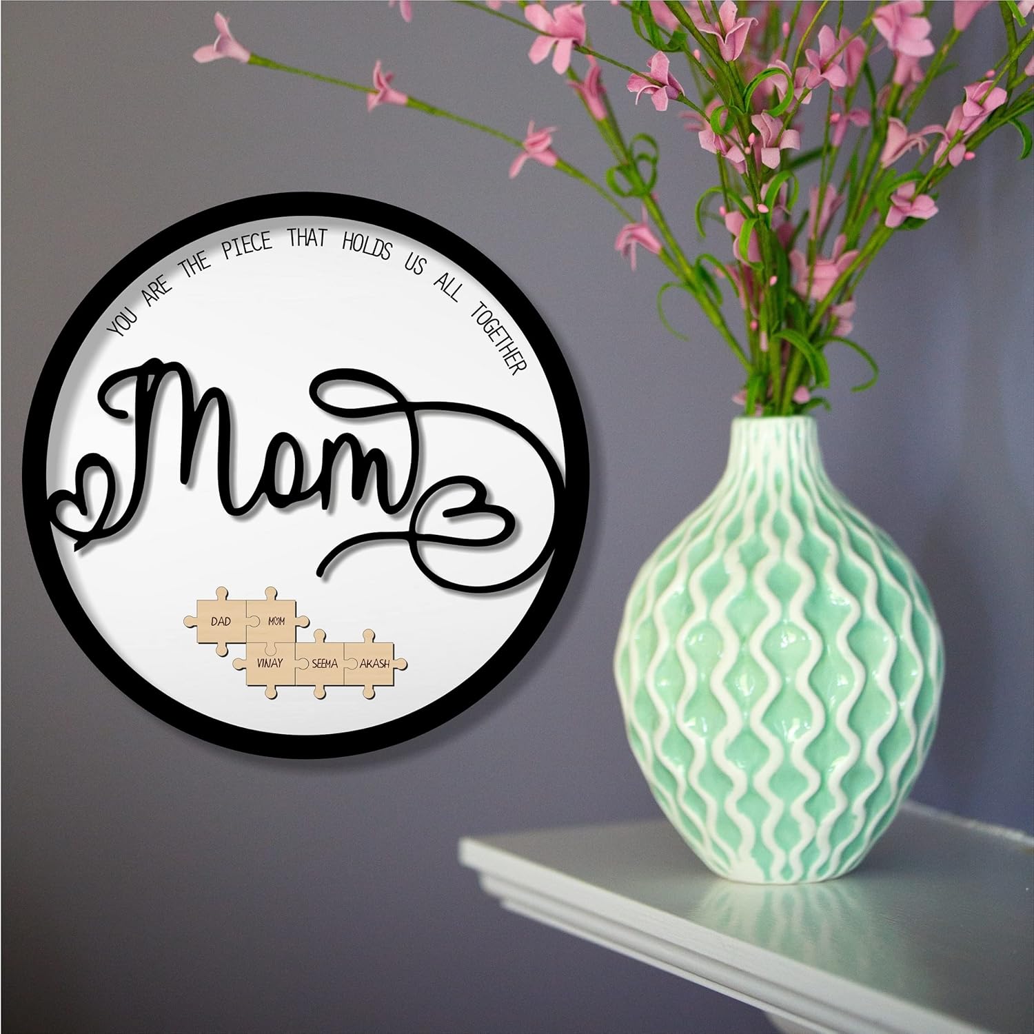 The center piece Mom – Personalized name frame