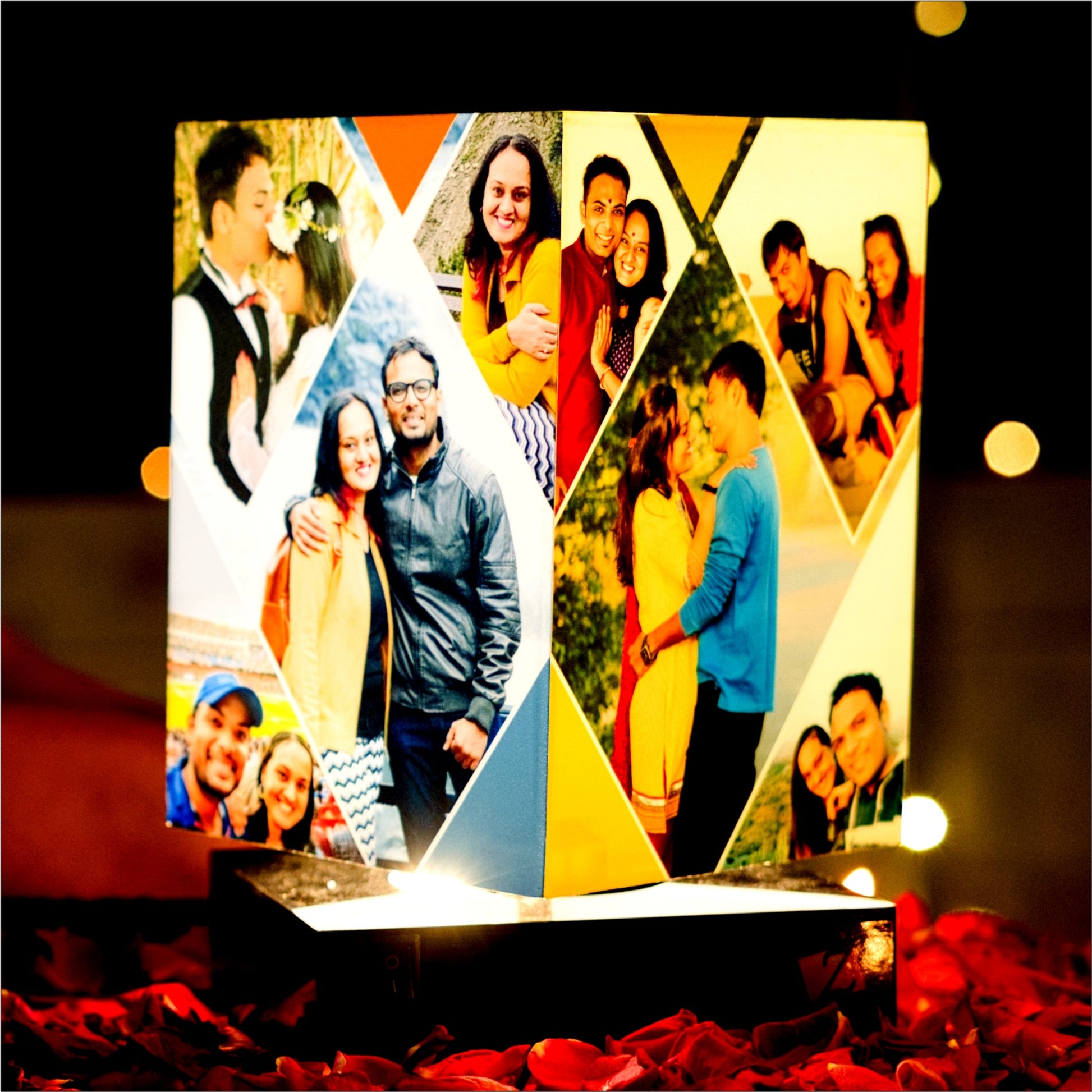 Yaadein Speaker Rotating Photo Lamp - Play Songs Personalized Lamp