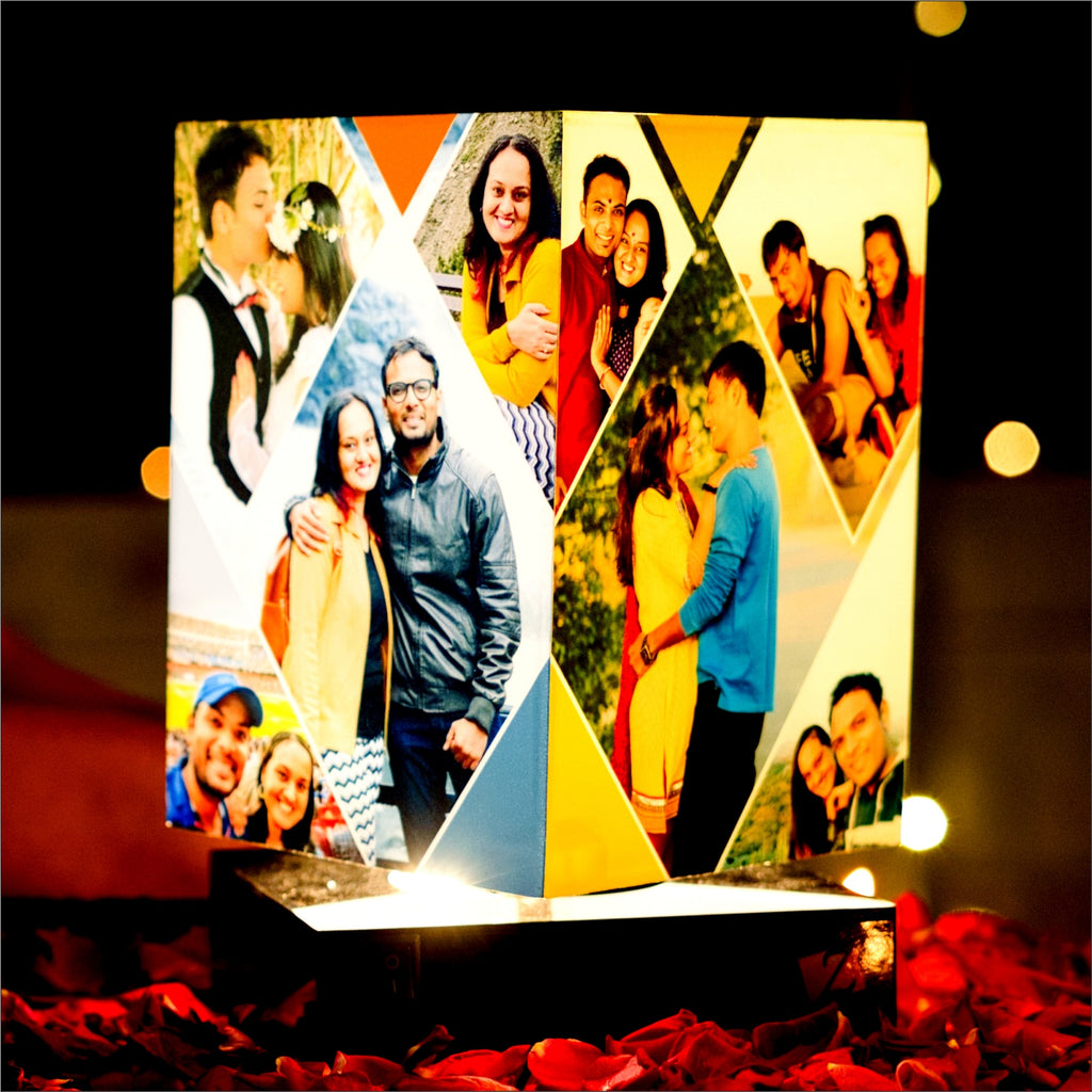 Yaadein Speaker Rotating Photo Lamp - Play Songs Personalized Lamp