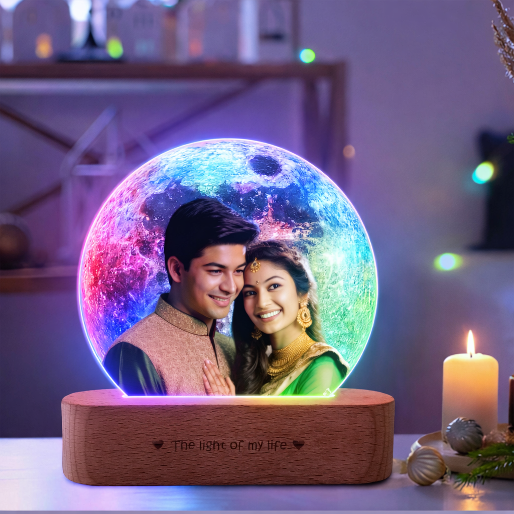 Moonlit Love - Personalized Moon Photo Lamp for Couples