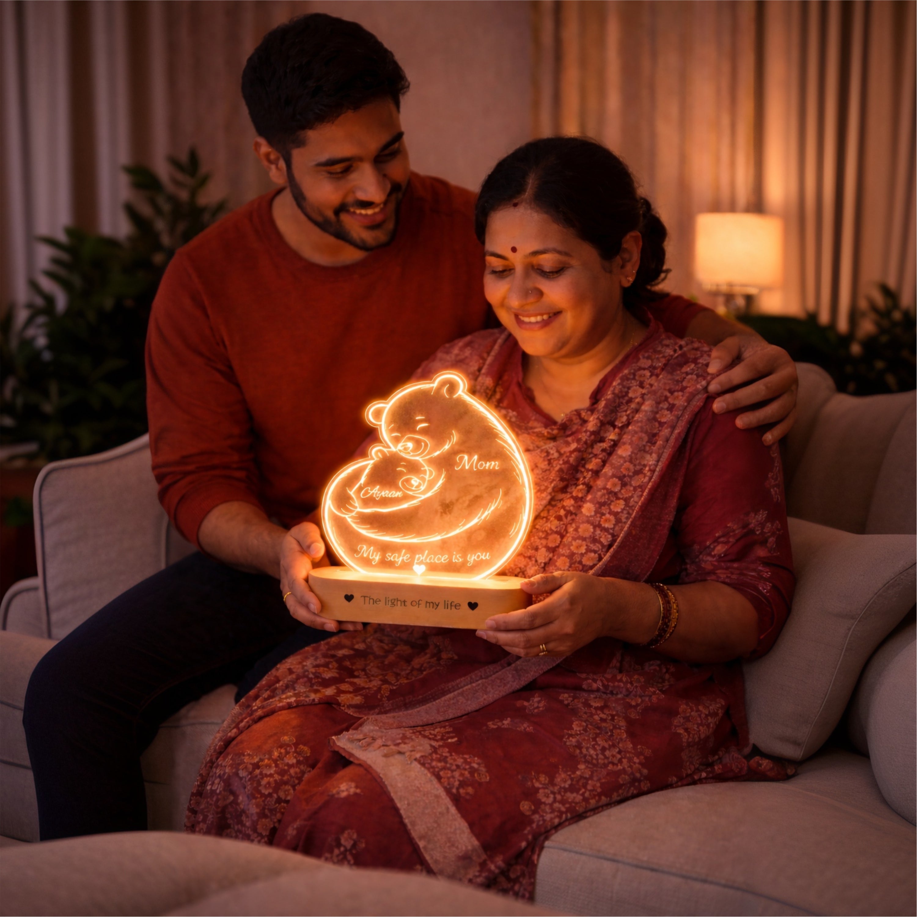 Mamma Bear Hug Lamp – Personalized LED Acrylic Night Lamp for Mom | Custom Name Gift | ‘My Safe Place Is You’ Mother’s Day, Birthday, Emotional Gift for Mom