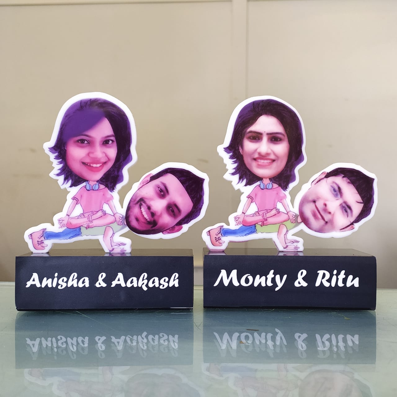 Balanced relationship couple caricature gift standee