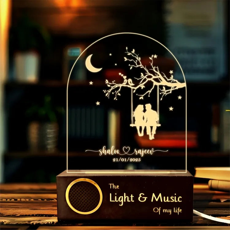 "Moonlit Memories" Personalized Couple Lamp – Engraved with Names & Date
