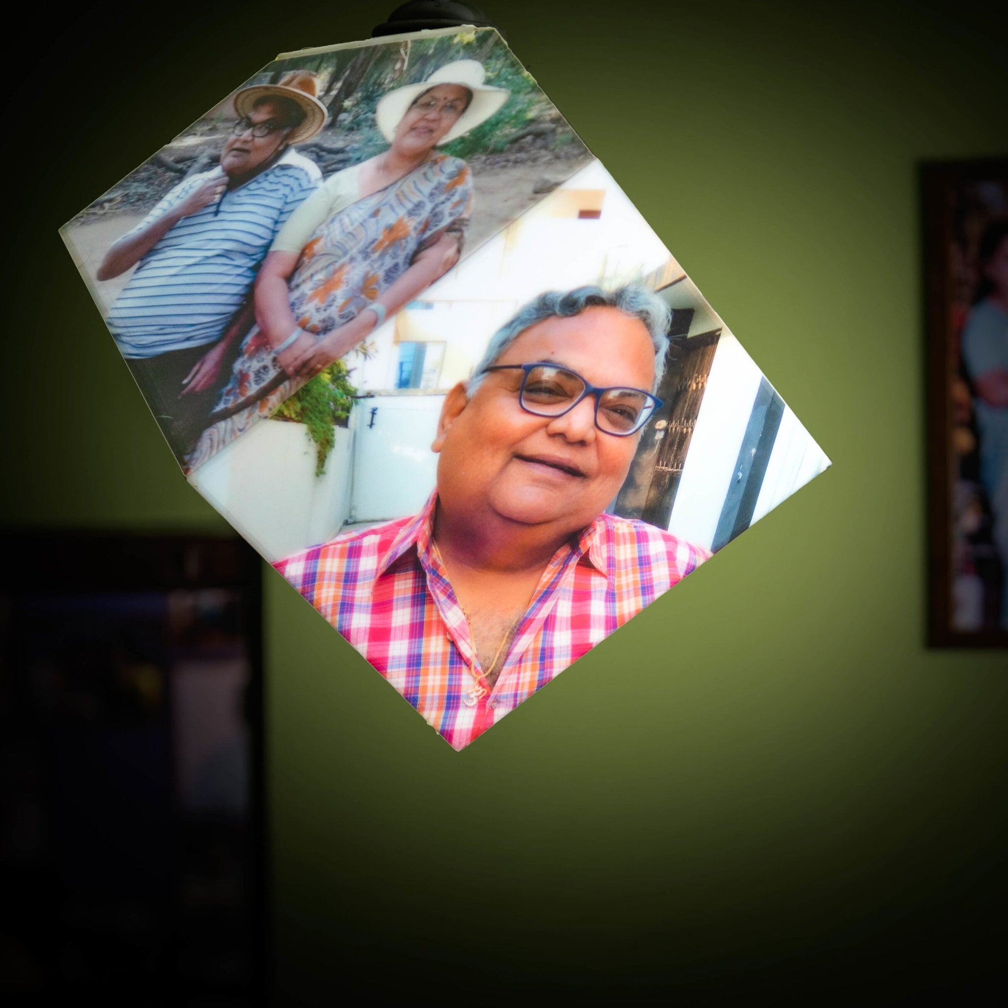 dice hanging photo lamp