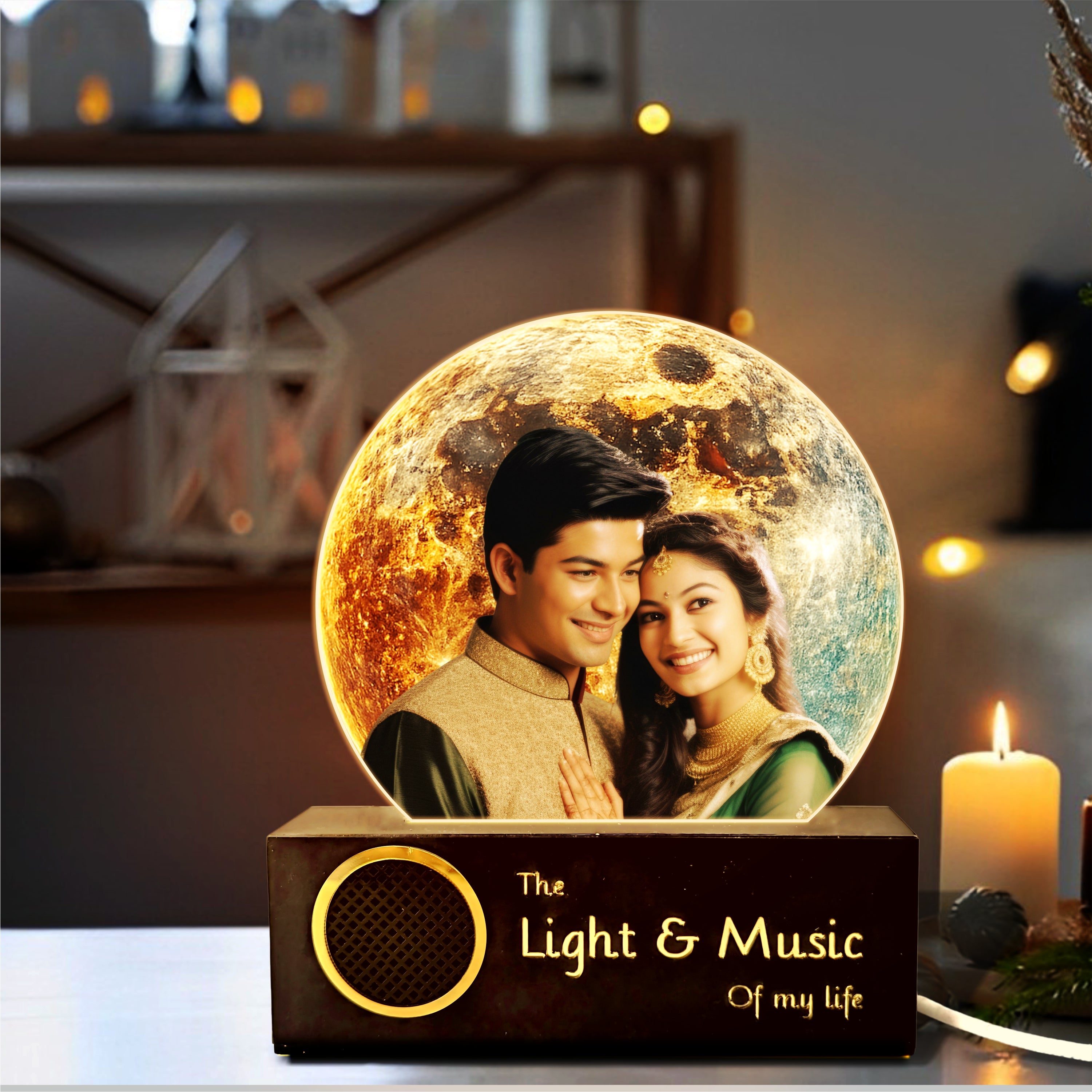 Moonlit Love - Personalized Moon Photo Lamp for Couples