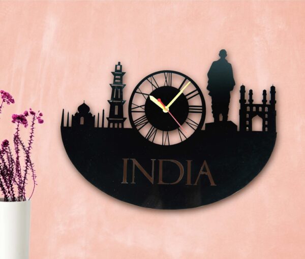 Wall clock featuring monuments of India for home decor