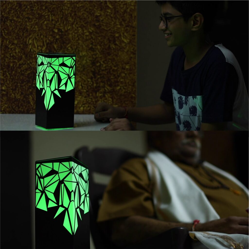 Telepathy Friendship lamps that connect via