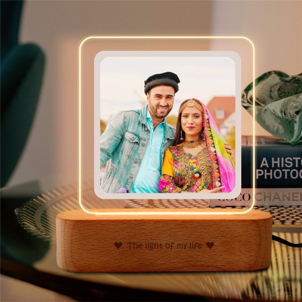 Memory-lit Personalized LED frame