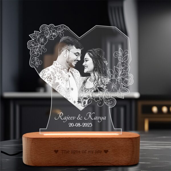 Radiant Love: Personalized Photo Glow Lamp - Illuminating Memories and Embracing Heartfelt Moments